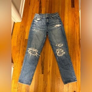 American Eagle ripped mom jeans size 8